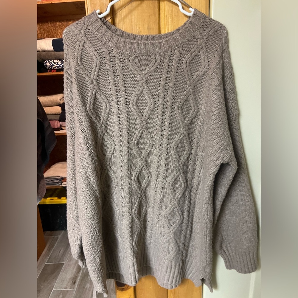 New without tags soft tan sweater size XL
